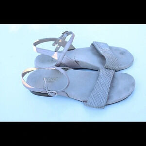 Vionic orthaheel sandals